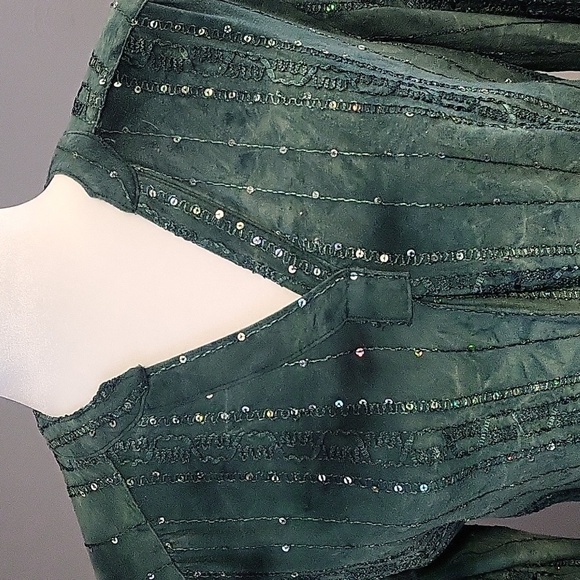 Roz & Ali Green Sequined V-Neck Adjustable Sleeve Top St. Pat's Day Sz Petite L - Picture 4 of 8